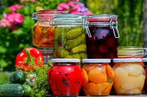 photo of canned fuirts and vegetables