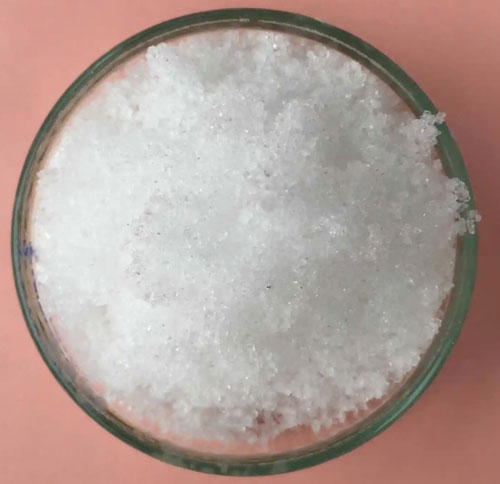 The disodium phosphate powder